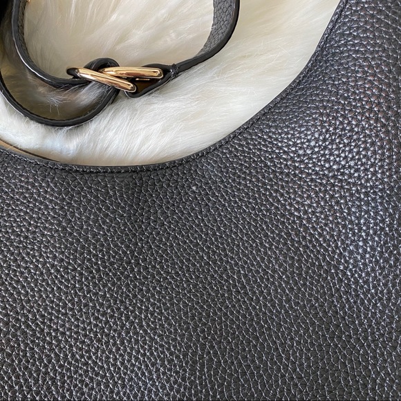 Tory Burch Black Pebbled Shoulder Bag - Picture 4 of 8